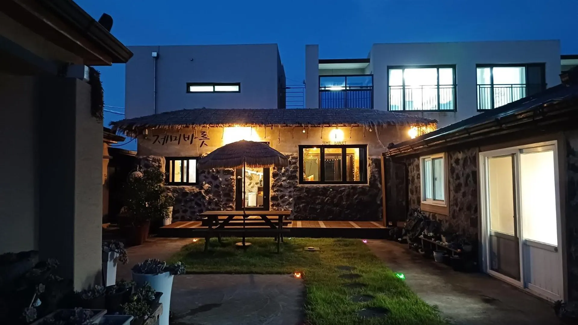 Jemibareut Pension Jeju Landsted